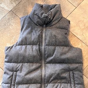 Old Navy Women’s Puffer Vest Medium
